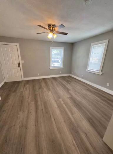 Main picture of 802 W 3rd St
