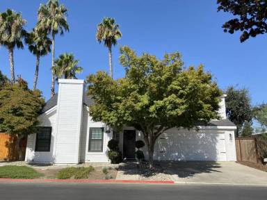 Main picture of 8665 N Cedar Ave
