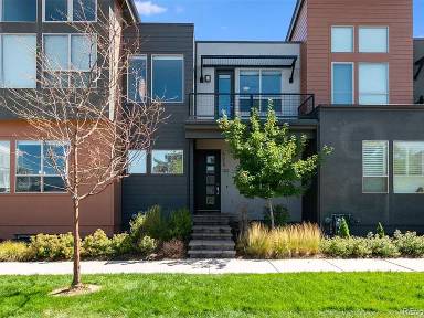 Main picture of 5054 Valentia St