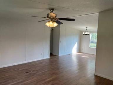 Main picture of 137 Fairlane Rd