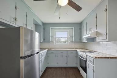 Main picture of 321 Lemon St