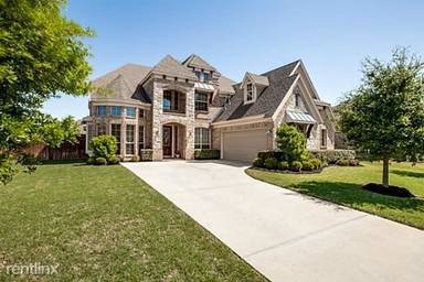 Main picture of 2605 Longshadow Ln