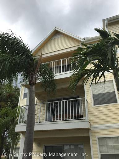 Main picture of 650 Island Club Ct