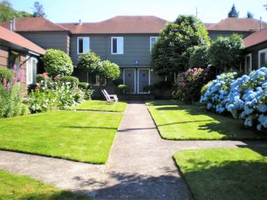 Main picture of Lindhurst Apartments