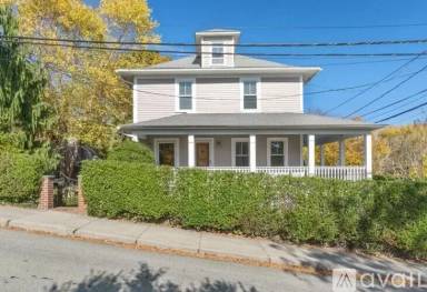 Main picture of 18 Long St