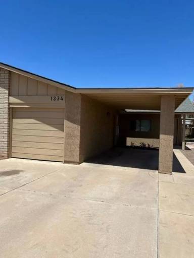 Main picture of 1334 E El Parque Dr