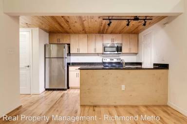 Main picture of 10 W Broad St