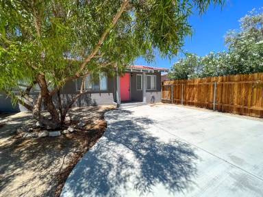 Main picture of 6678 El Rey Ave