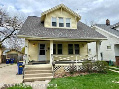 Main picture of 925 Veto St NW