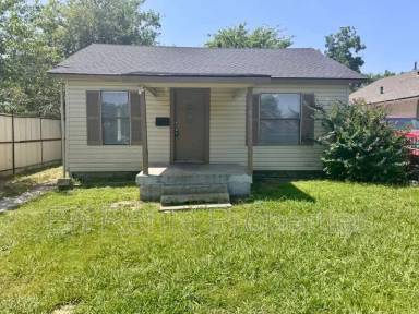 Main picture of 525 W Hammond St