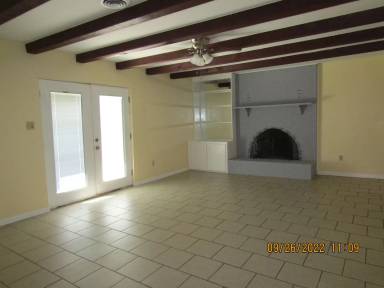 Main picture of 5702 NW Cedarwood Dr
