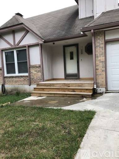 Main picture of 708 SW 37th St