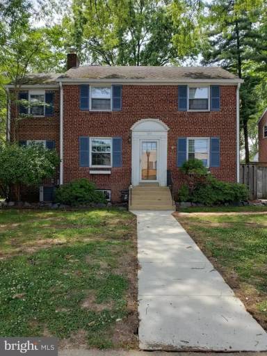 Main picture of 800 S Highland St