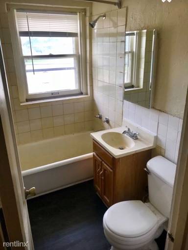 Main picture of 103 E Williams St