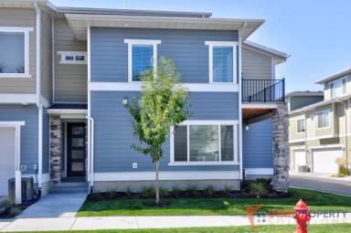 Main picture of 1763 W Ikaros Ln