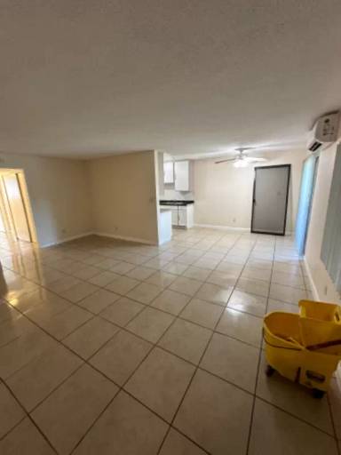 Main picture of 18440 Hatteras St
