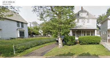 Main picture of 651 E 115th St