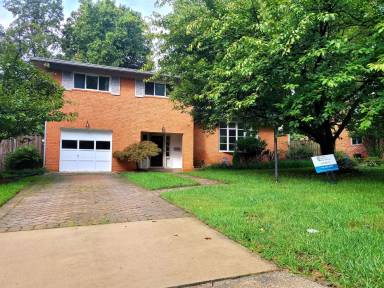 Main picture of 6613 Lone Oak Dr