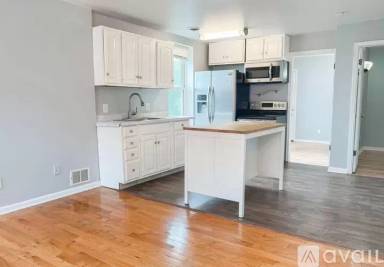 Main picture of 32 Park Ave