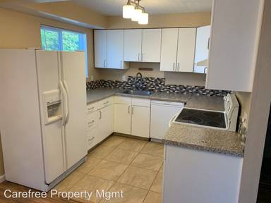 Main picture of 3360 SE 15th Ave