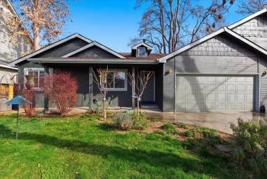 Main picture of 4554 W Kendall St