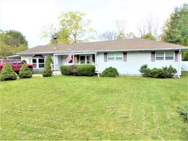 Main picture of 9774 Vivian St