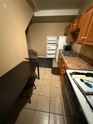 Main picture of 949 Vine Ave