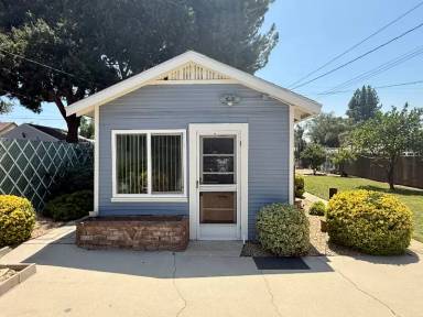 Main picture of 914 College Ave