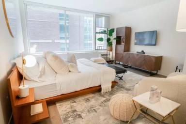 Main picture of 29 E Chestnut St