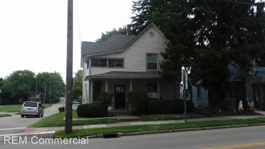 Main picture of 1001 E Main St