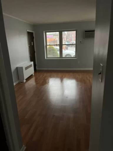 Main picture of 131 Dutton St