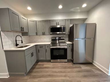 Main picture of 818 E Locust Ave