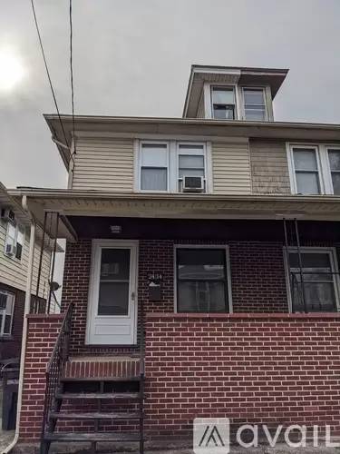 Main picture of 2434 Birch St