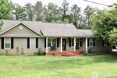 Main picture of 100 Tyger Meadow Rd