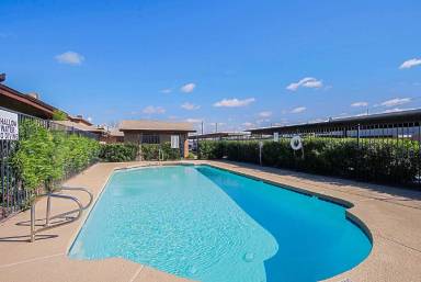 Main picture of 16437 N 31st St