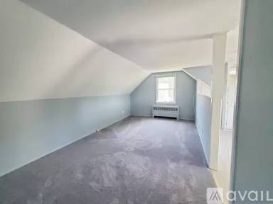 Main picture of 100 N Richmond Ave
