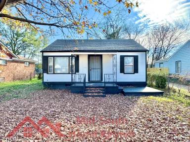 Main picture of 2071 Hubert Ave