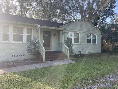 Main picture of 1534 Peachtree Cir S