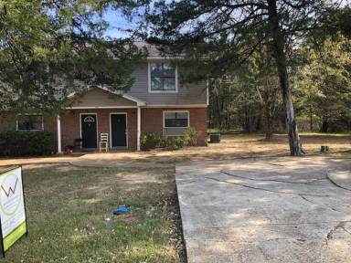 Main picture of 720 Robindale Dr