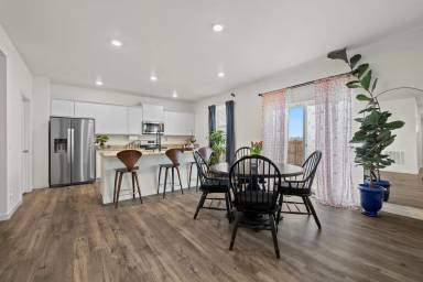 Main picture of 6373 Calla Lilly St