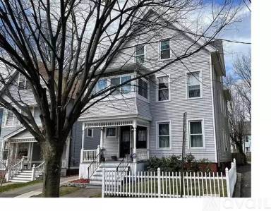 Main picture of 23 Woodland St