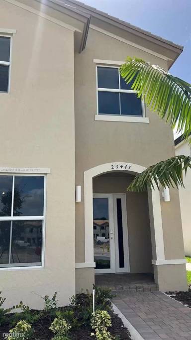 Main picture of 26447 SW 148th Ave