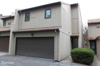 Main picture of 792 W Aaron Dr