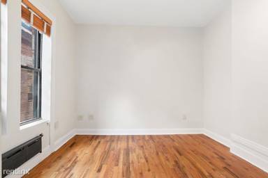Main picture of 145 W 12th St