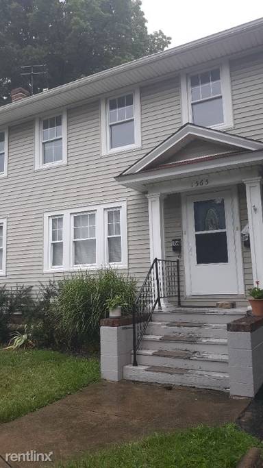 Main picture of 1561 Warren Rd