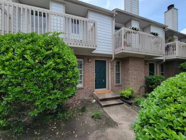 Main picture of 2628 North Blvd
