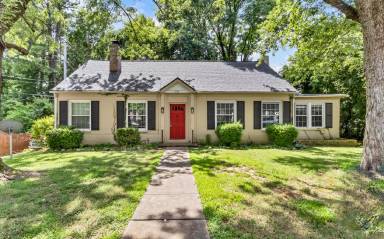 Main picture of 520 York St