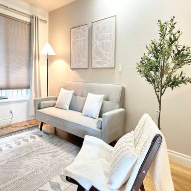 Main picture of 217 W 14th Ave