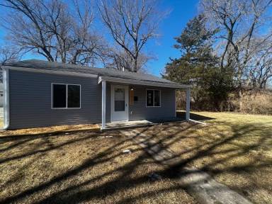 Main picture of 2417 SW Edgewater Ter