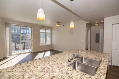 Main picture of 2500 17th St